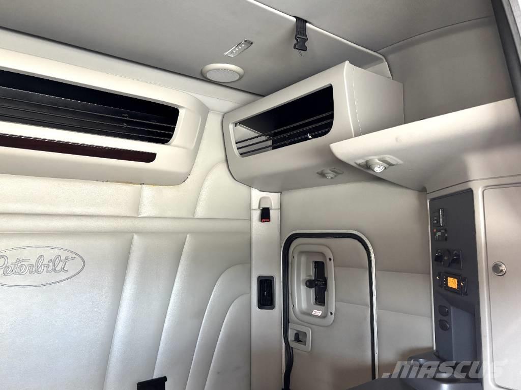 Peterbilt 567 Sadulveokid