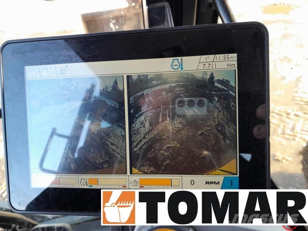 JCB 245 XR Roomikekskavaatorid