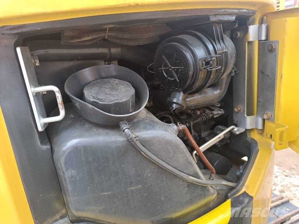 Komatsu PC 18 Roomikekskavaatorid