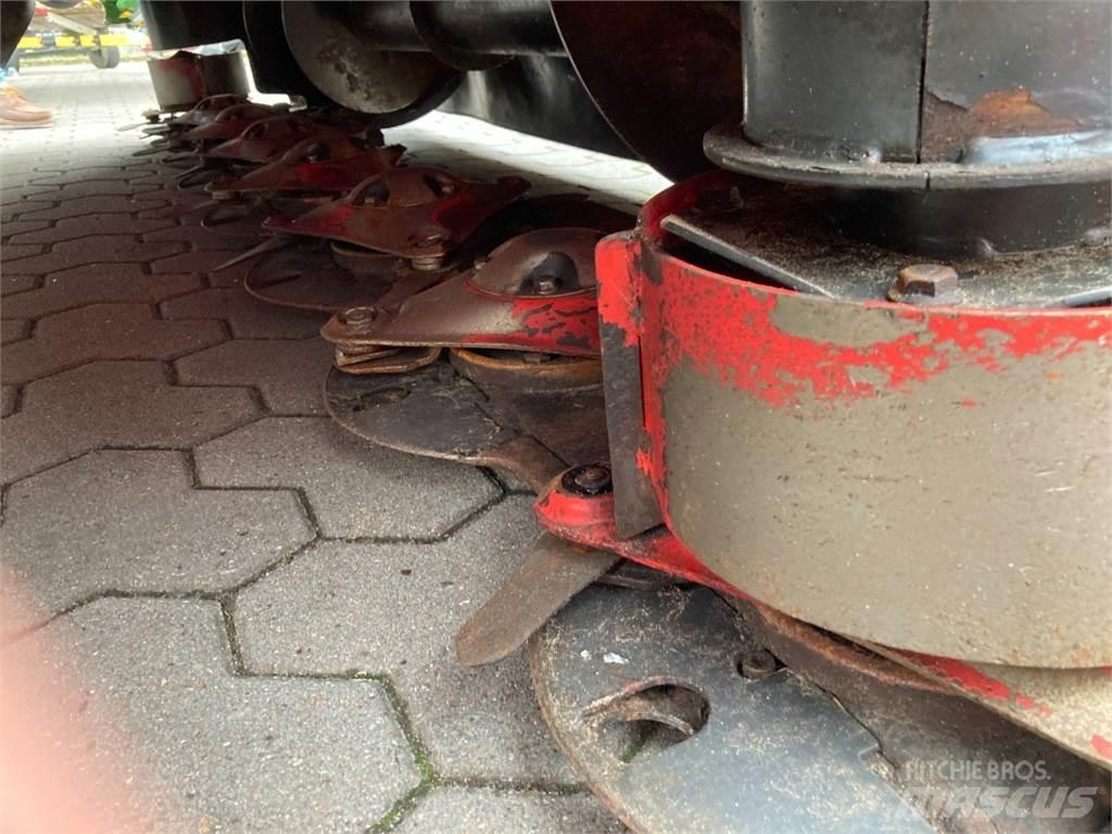 Vicon Extra 332 XF Muljurniidukid