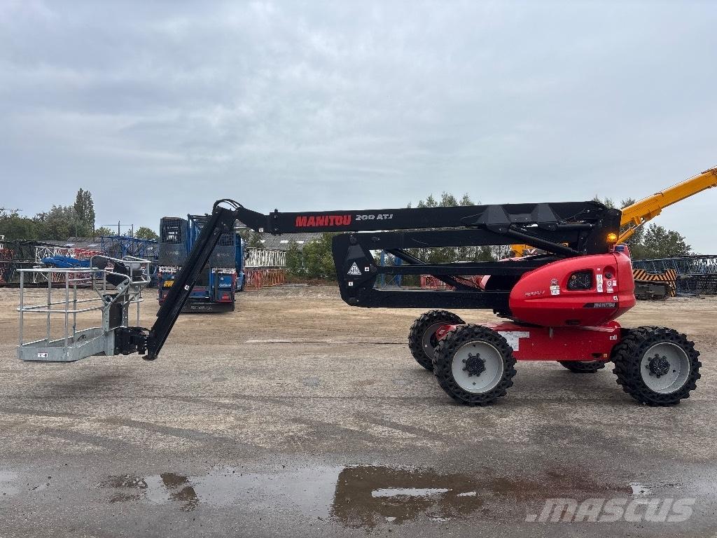Manitou 200 ATJ Iseliikuvad poomtõstukid