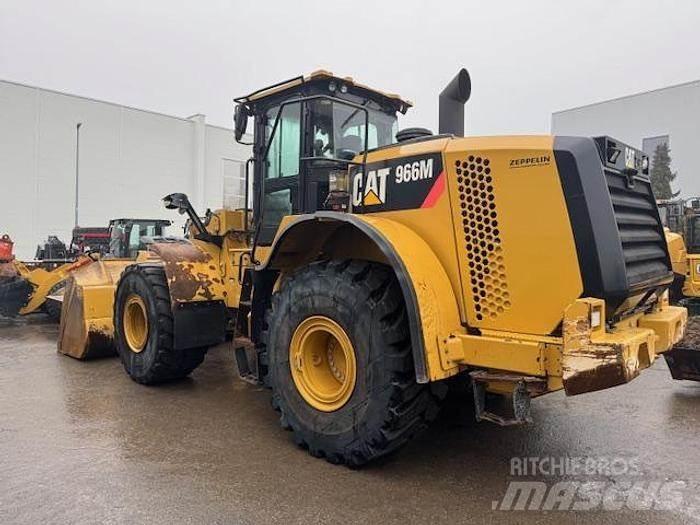 CAT 966M Rataslaadurid