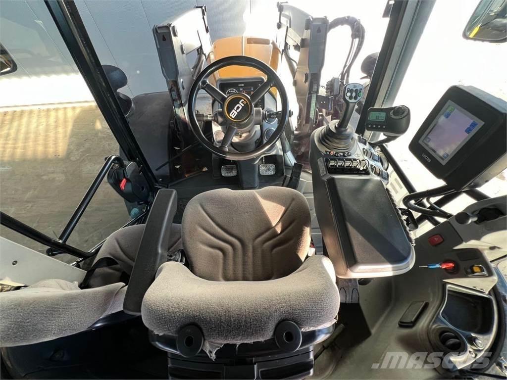 JCB Fastrac 4160 Traktorid