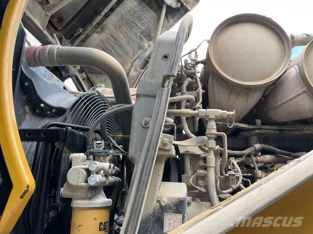 CAT 972M Rataslaadurid