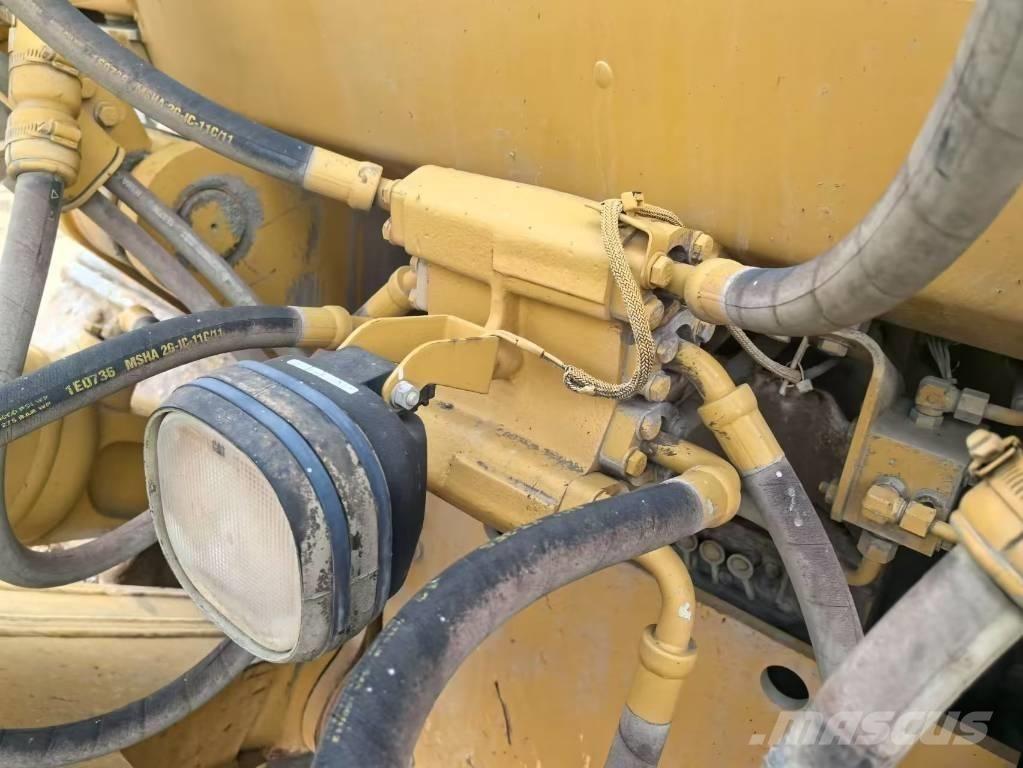 CAT D 8 T Buldooserid