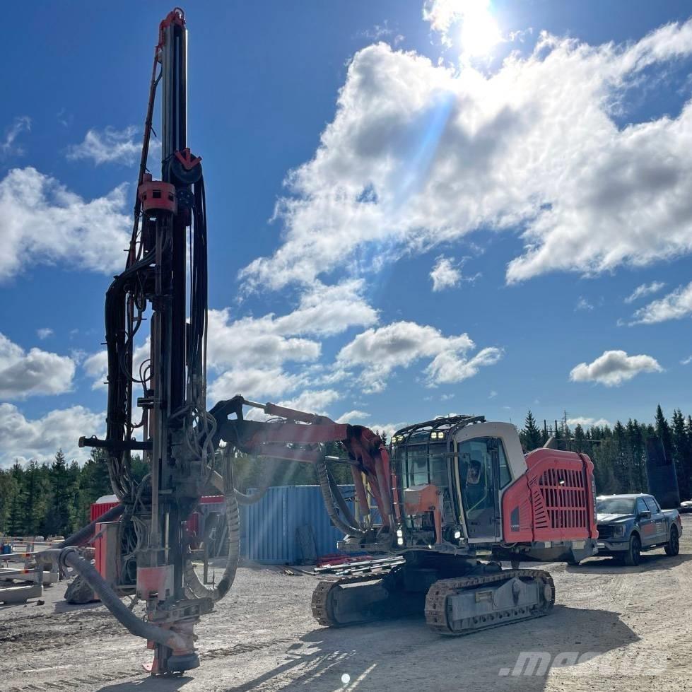 Sandvik DX800i Vertikaalsed puurmasinad