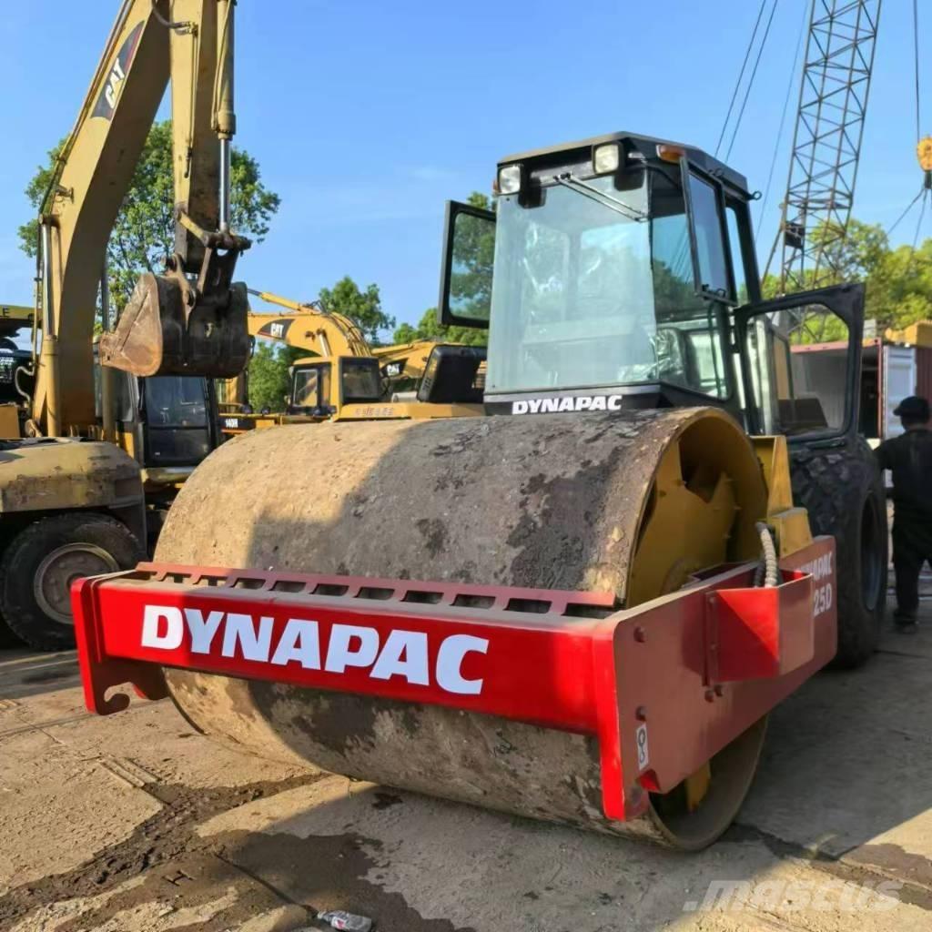 Dynapac CA 25 D Ühe trumliga rullid
