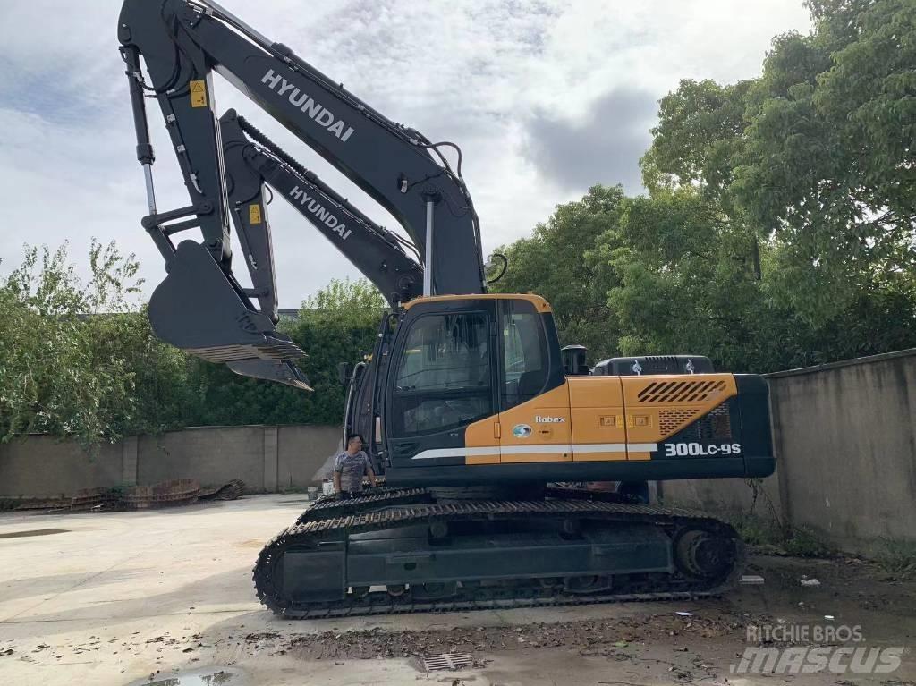 Hyundai R300LC-9S Roomikekskavaatorid