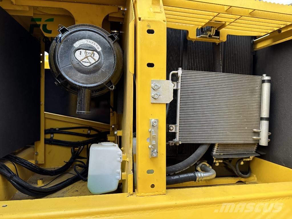 Komatsu PC 200-8 Roomikekskavaatorid
