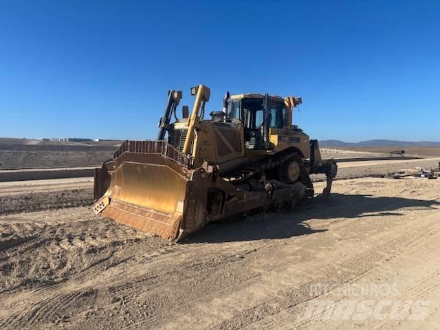 CAT D 8 T Buldooserid