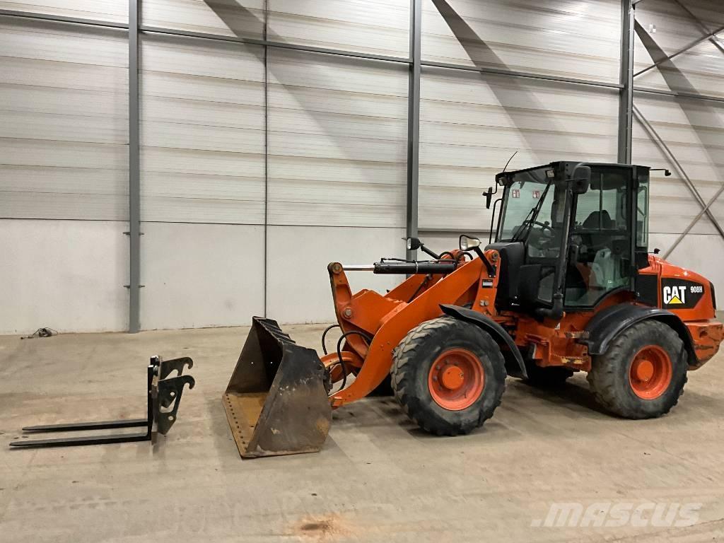 CAT 908 H Rataslaadurid