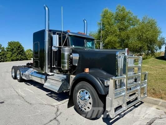 Kenworth W 900 Sadulveokid