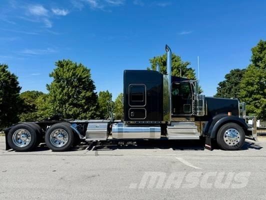 Kenworth W 900 Sadulveokid