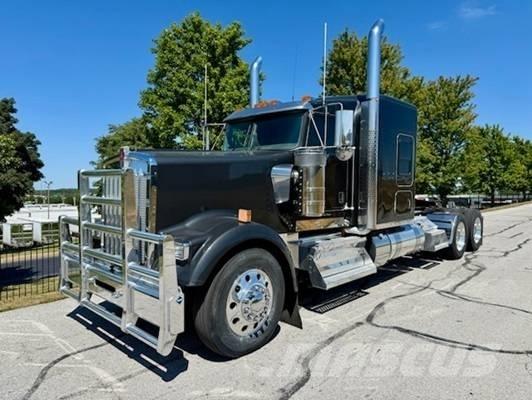 Kenworth W 900 Sadulveokid