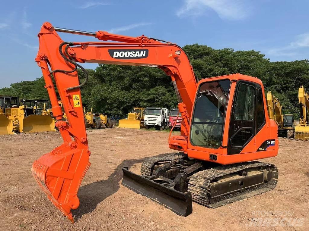 Doosan DH 80 Väikeekskavaatorid 7t-12t