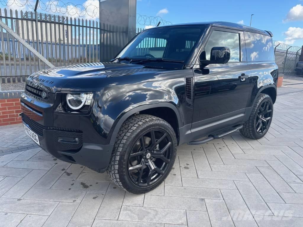 Land Rover Defender Kaubikud