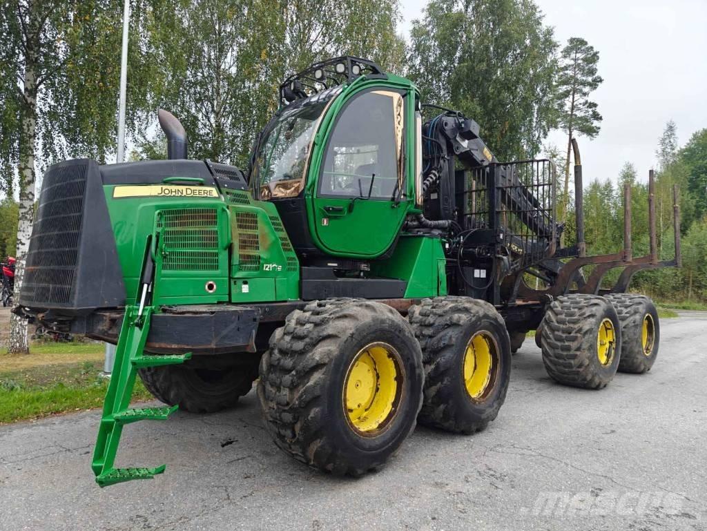 John Deere 1210 E Harvesterid