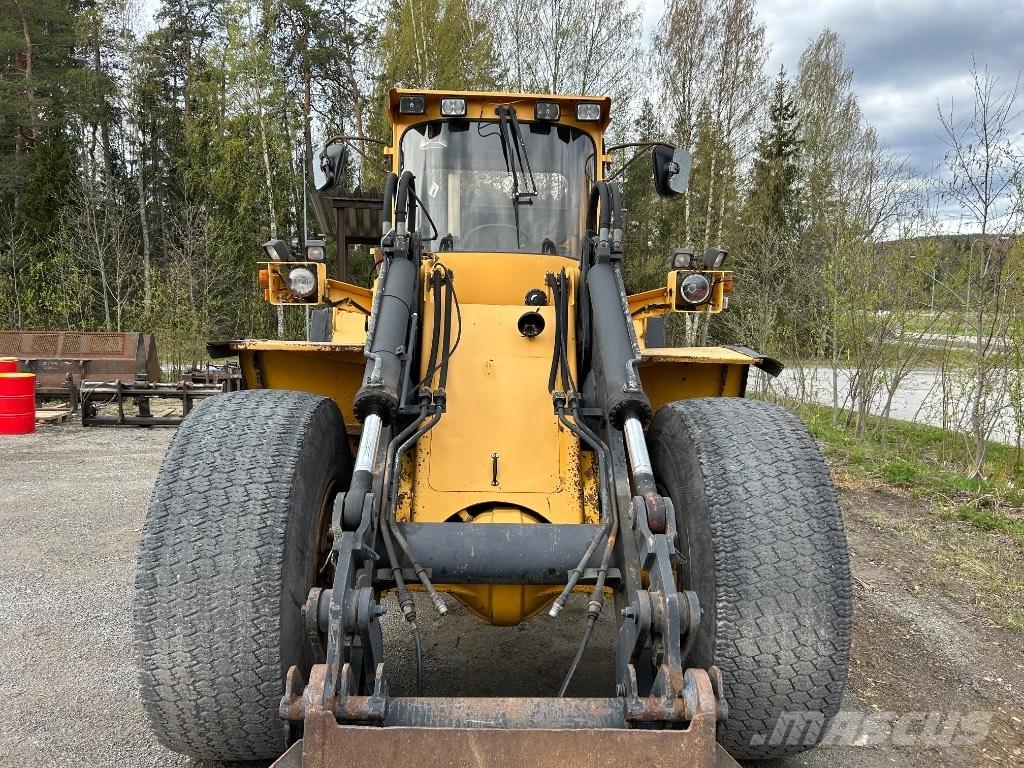 Volvo L 120 Rataslaadurid