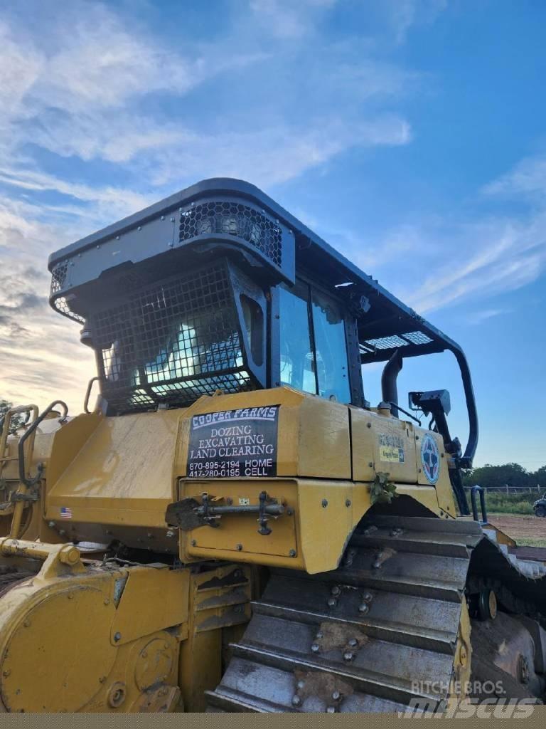 CAT D 6 Buldooserid