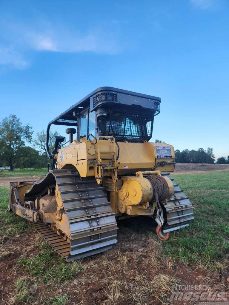 CAT D 6 Buldooserid