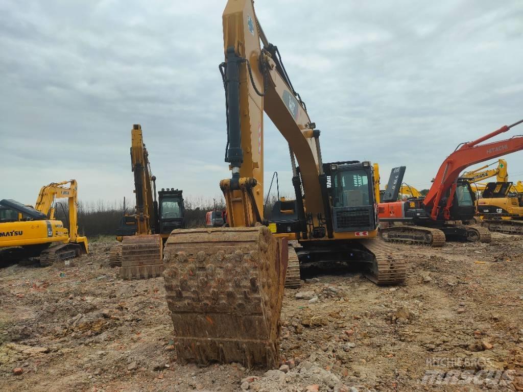 CAT 326D Roomikekskavaatorid