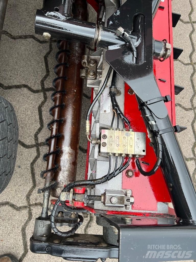 Toro Reelmaster3100D Pealseistavad niidukid