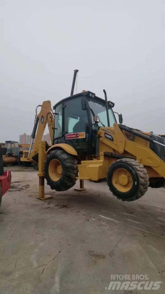 CAT 420 F Ekskavaatorlaadurid