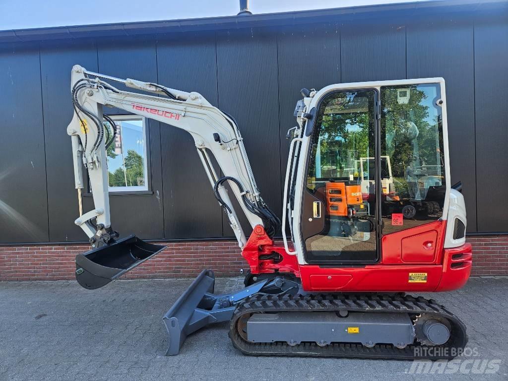Takeuchi TB 240 Miniekskavaatorid < 7 t