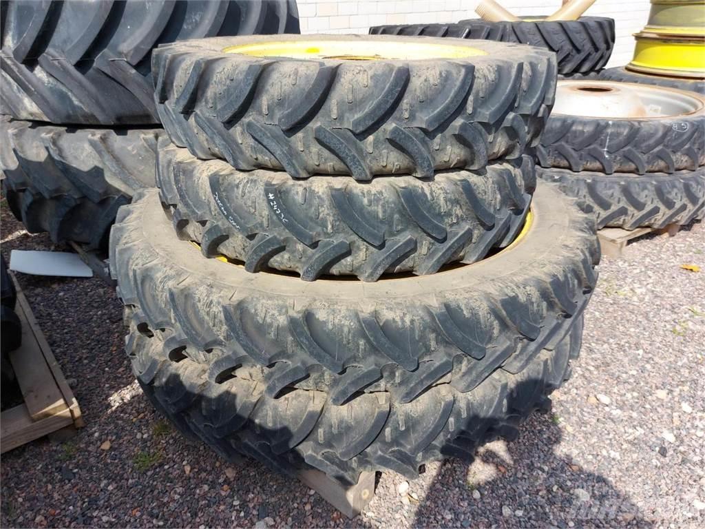 Kleber 270/95R32 Rehvid, rattad ja veljed