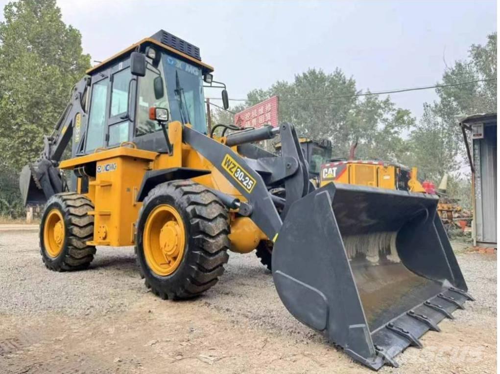 XCMG WZ 30-25 Rataslaadurid