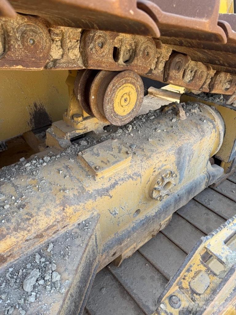CAT D 6 T LGP Buldooserid
