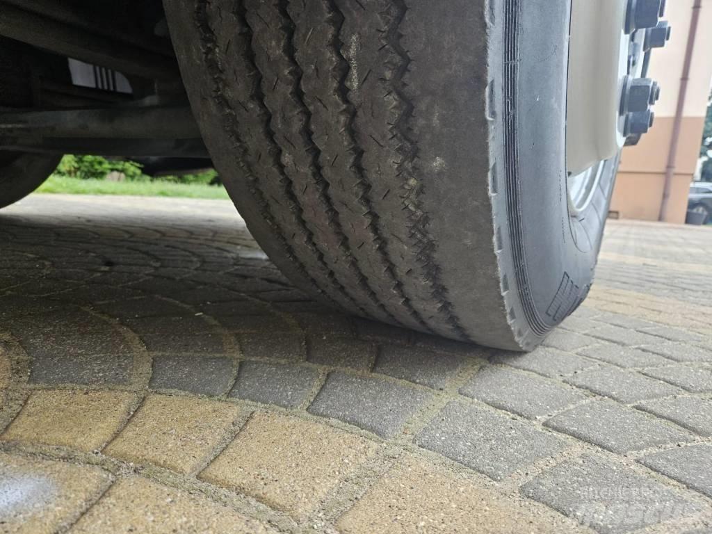 Scania 124 L 420 Sadulveokid