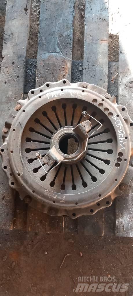 Volvo FH 16.     21635824 Mootorid