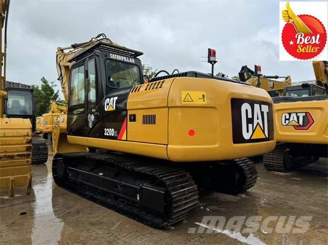 CAT 320 D 2L Roomikekskavaatorid