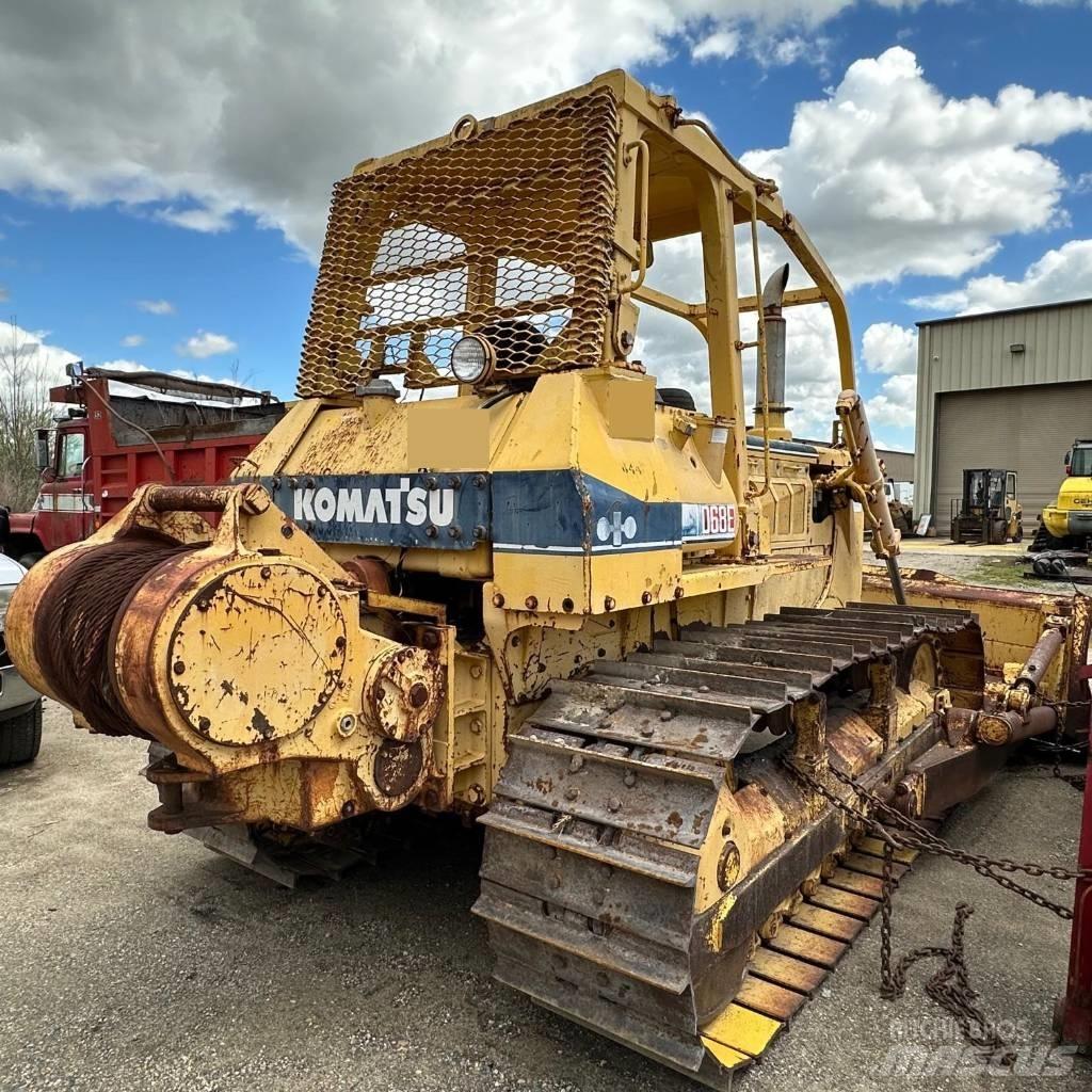 Komatsu D 68 E-1 Buldooserid