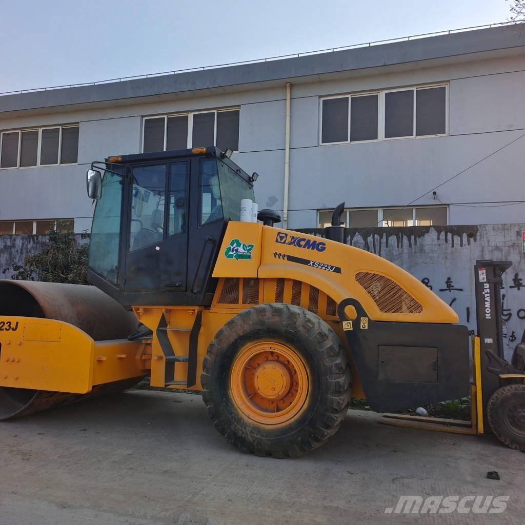 XCMG XS 223 J Ühe trumliga rullid