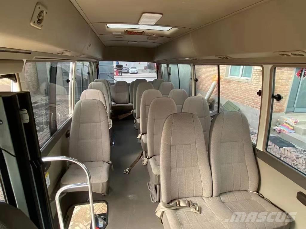 Toyota Coaster Bus Väikebussid