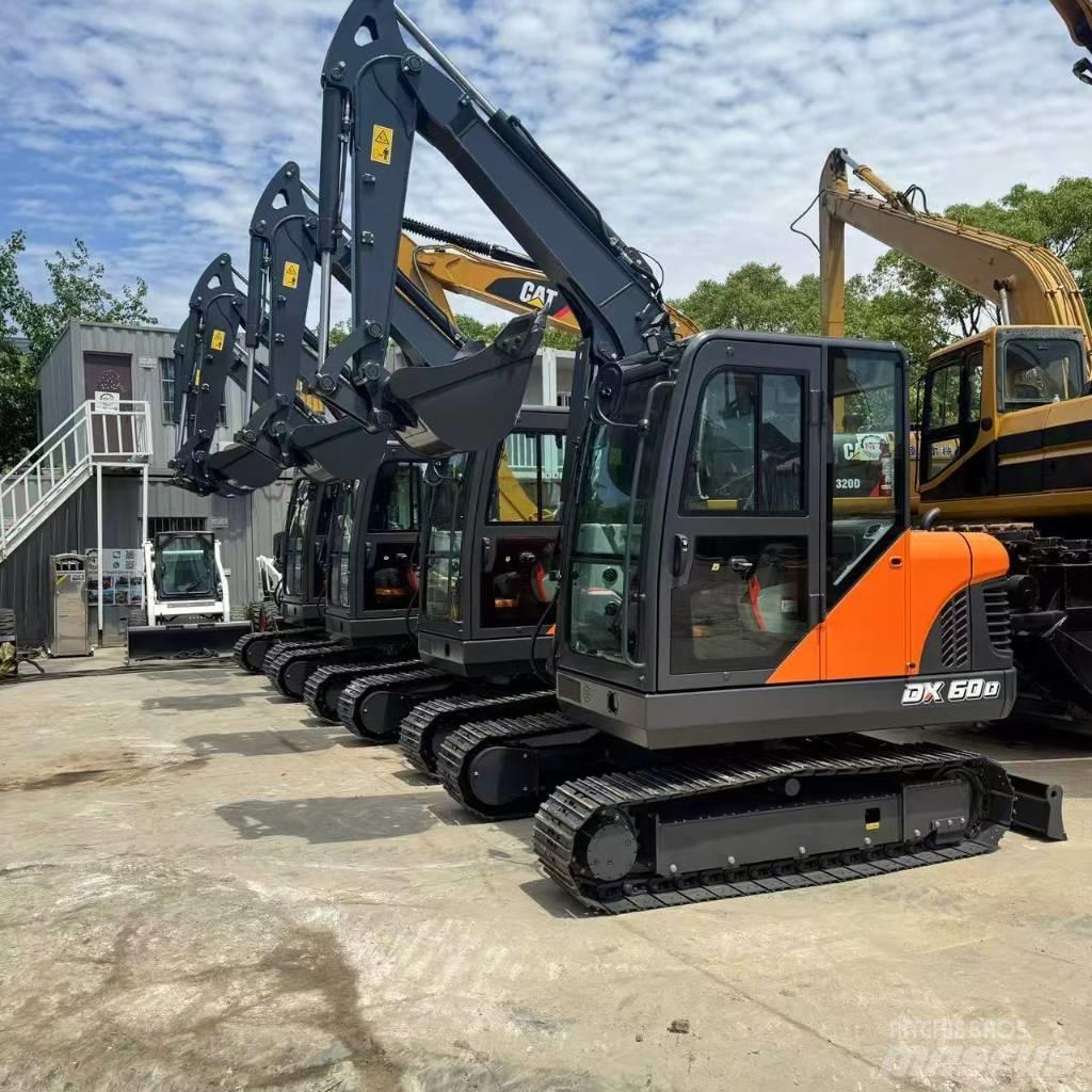 Doosan DX 60 Roomikekskavaatorid