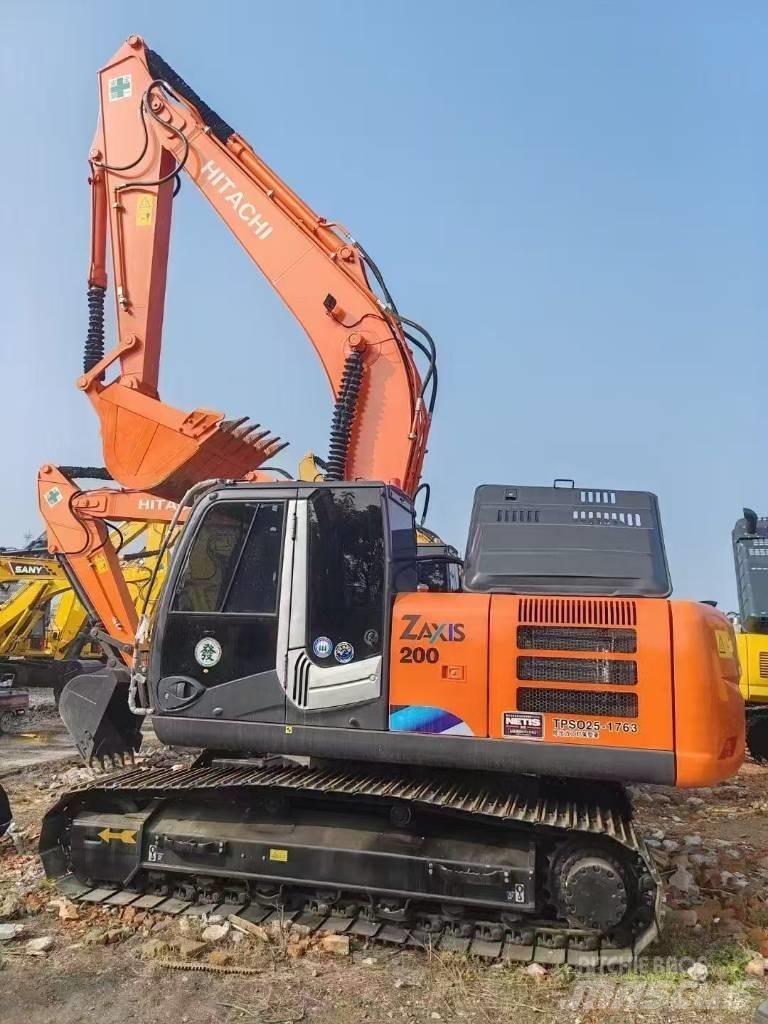 Hitachi 200-3 Roomikekskavaatorid