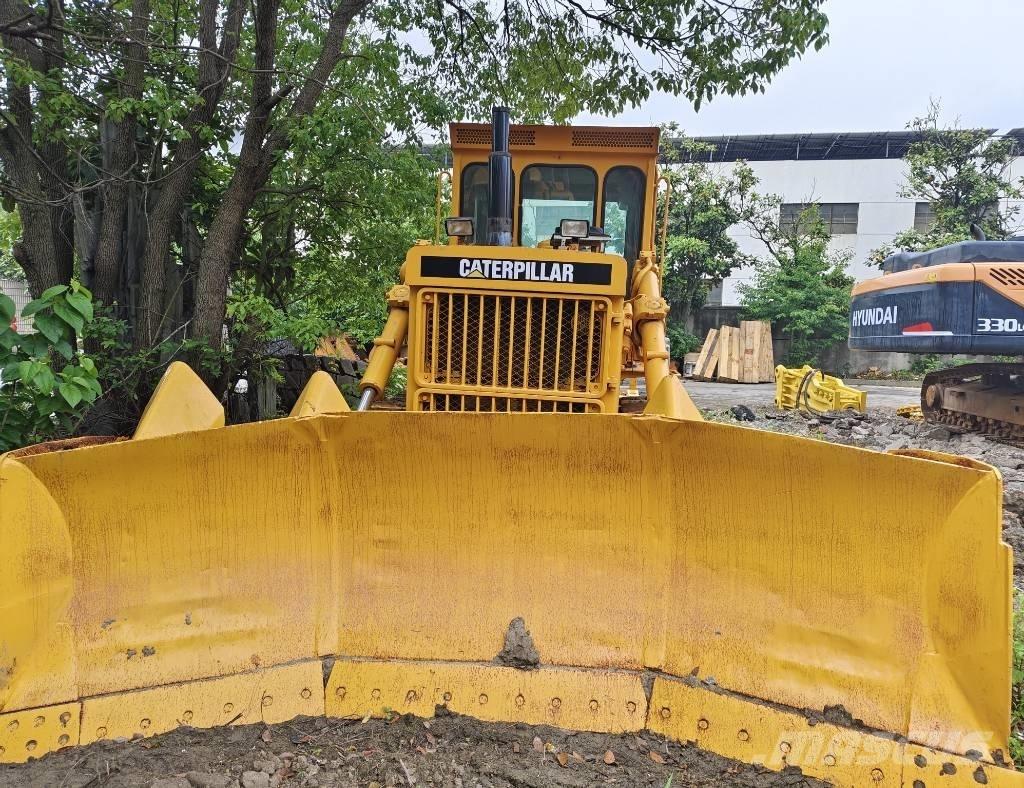 CAT D 7 G Buldooserid