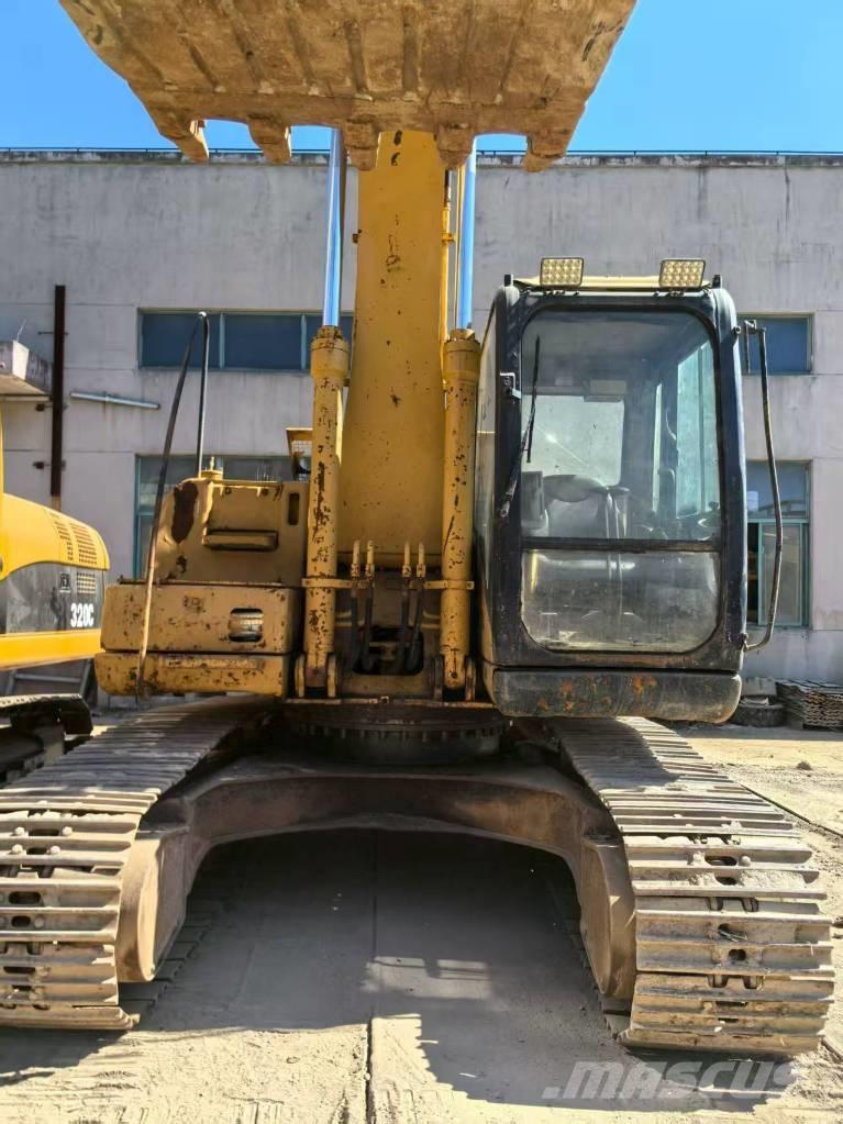 CAT 320 C Roomikekskavaatorid