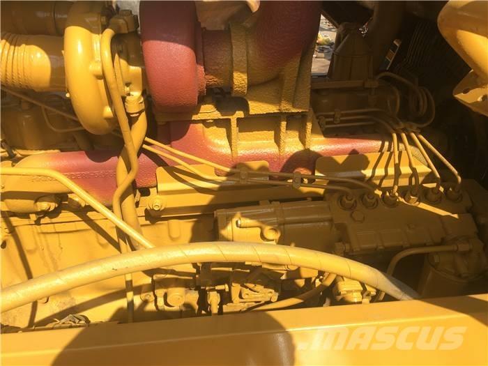 CAT D 6 D Buldooserid