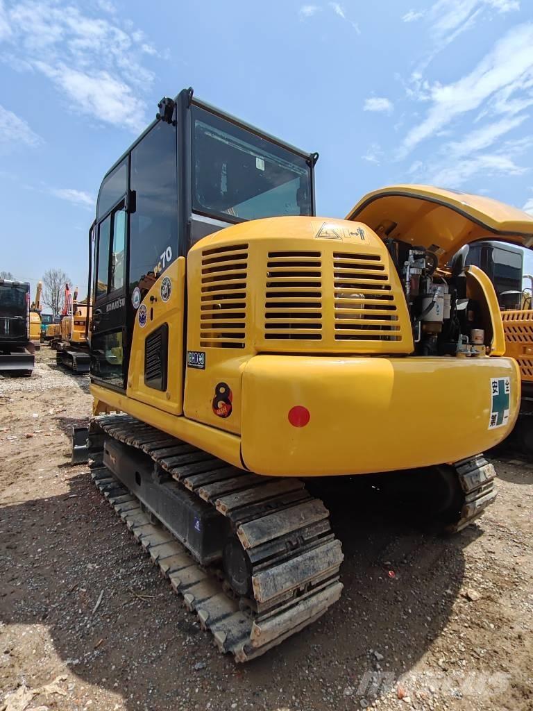 Komatsu PC 70 Roomikekskavaatorid
