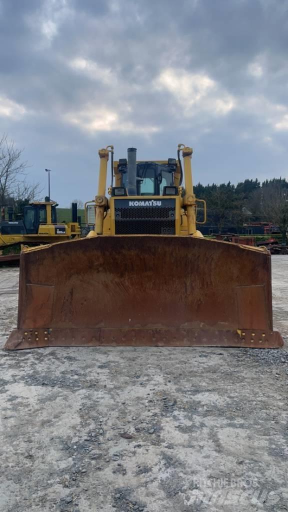 Komatsu D 155 AX-5 Buldooserid