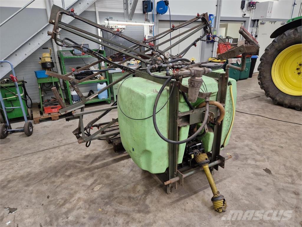 Tecnoma 800 Liter Haagispritsid