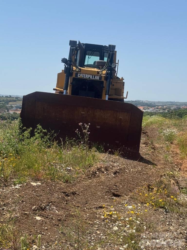 CAT D 6 T XL Buldooserid