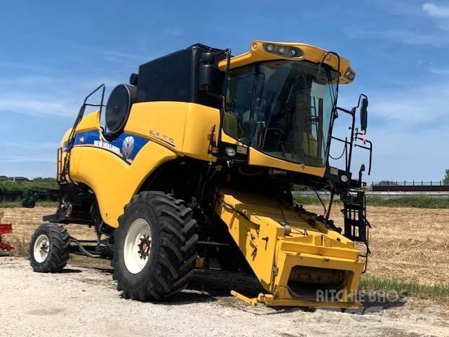 New Holland CX 5090 Teraviljakombainid