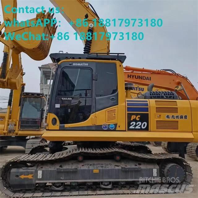 Komatsu PC 220-8 Roomikekskavaatorid