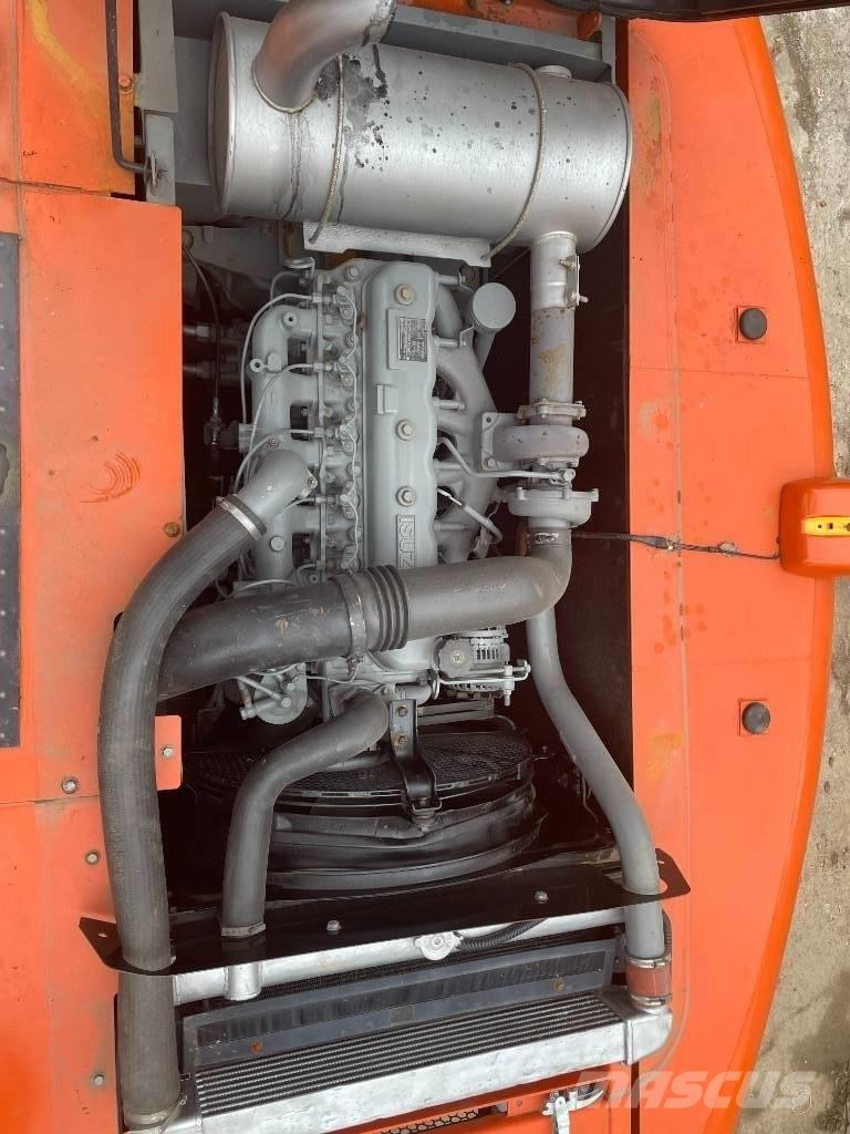 Hitachi ZX 200 Roomikekskavaatorid