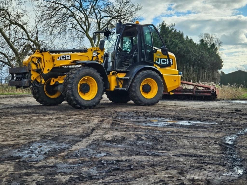 JCB TM 320 S Põllumajanduslikud teleskoopkäitlejad